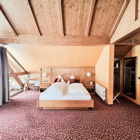 Hotell Landhaus Talblick- Fruehstueckspension (Adults Only) Brotterode