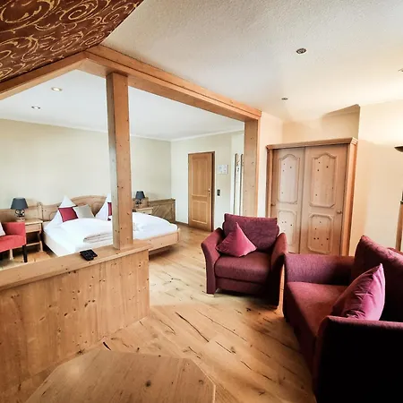 Landhaus Talblick- Fruehstueckspension (Adults Only) Otel 4*
