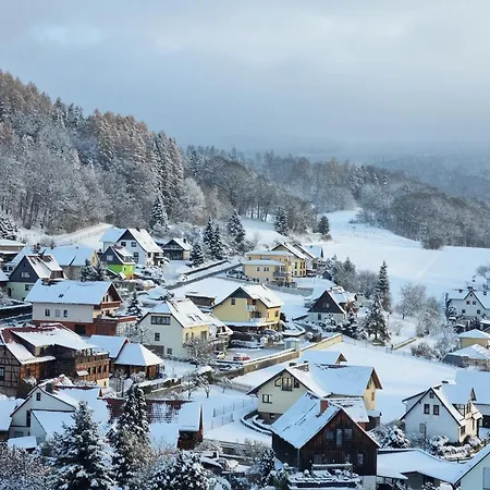 호텔 Landhaus Talblick- Fruehstueckspension-Hotel Garni (Adults Only) 브로테로데