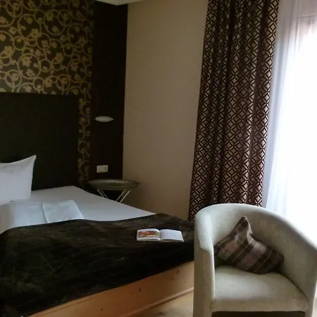 Hotel Talblick- Fruehstueckspension (adults Only) 4*