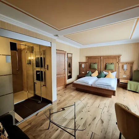 Hotell Landhaus Talblick- Fruehstueckspension (Adults Only)