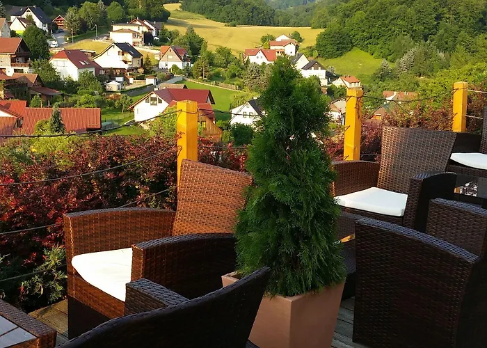 Otel Landhaus Talblick- Fruehstueckspension (Adults Only)