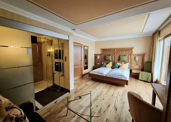 Otel Landhaus Talblick- Fruehstueckspension (Adults Only)