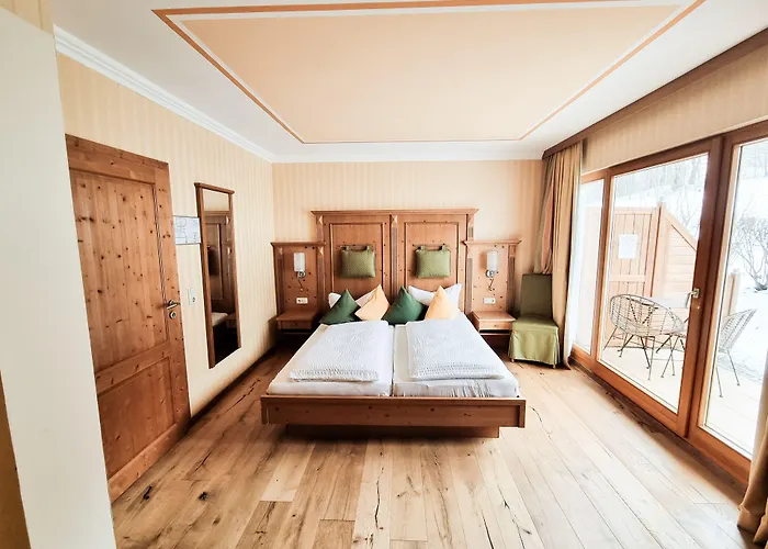 Landhaus Talblick- Fruehstueckspension (Adults Only) 4*